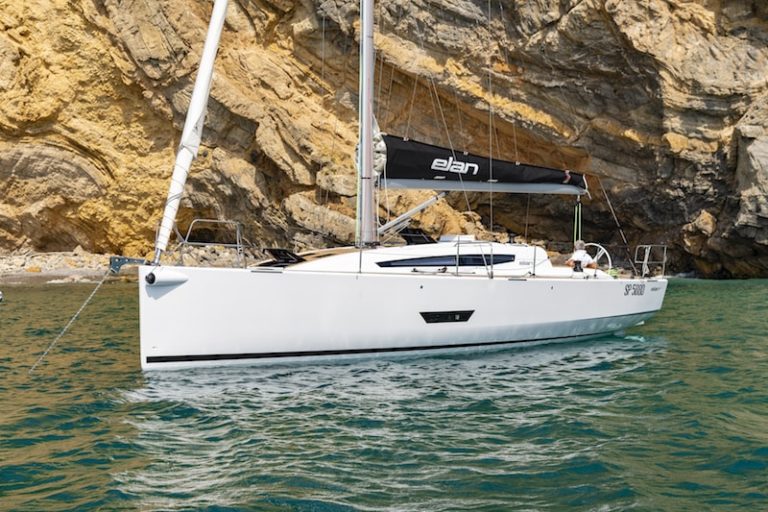 ELAN E5 EN MER SAILING STREAM