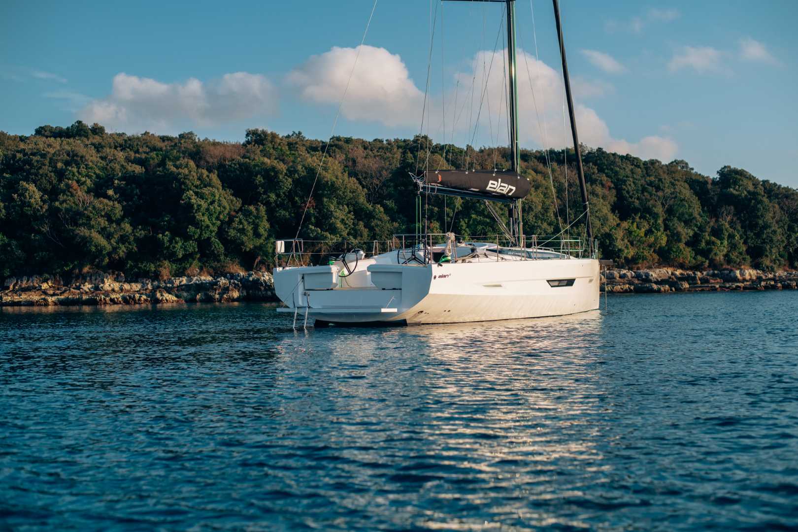 ELAN E6 SAILING STREAM