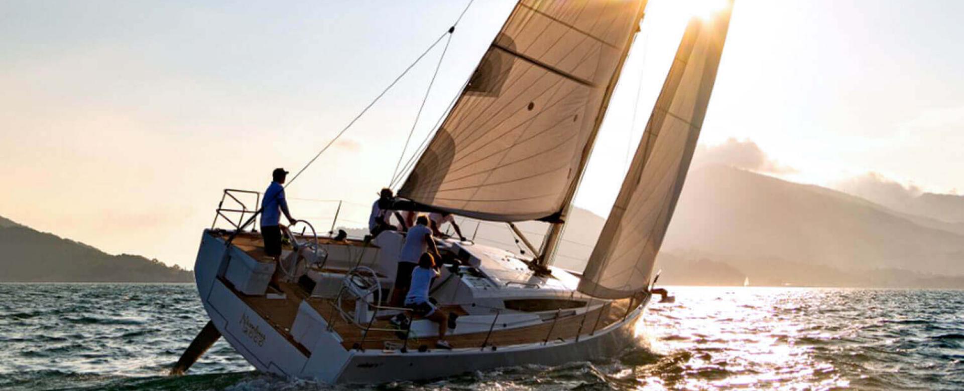 ELAN E5 SAILING STREAM CÖTE D'AZUR