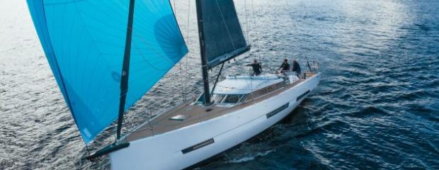  l'Elan GT6  SAILING STREAM