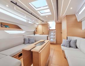 VOILIER ELAN YACHT E6 SAILING STREAM